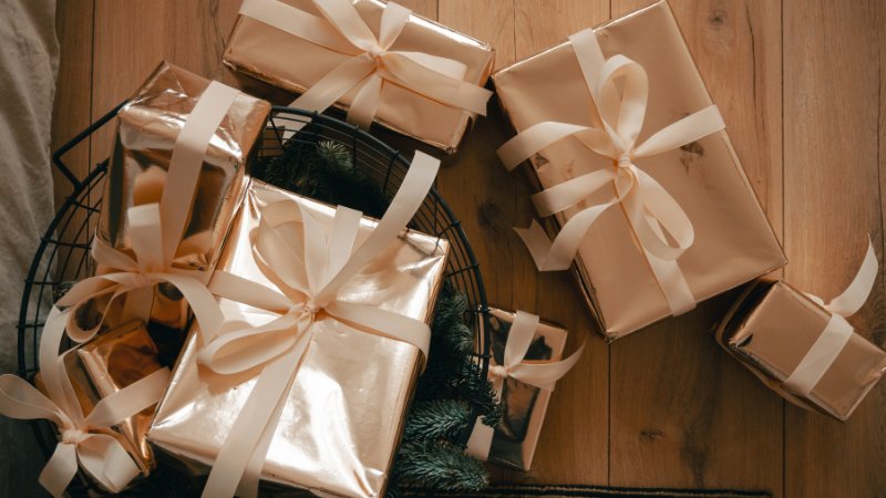 Bí quyết chọn quà phù hợp với từng đối tượng và hoàn cảnh