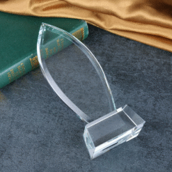 Cup pha lê hình chiếc lá