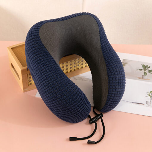 Gối hơi chữ U thêu Camelback