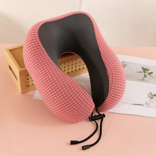 Gối hơi chữ U thêu Camelback