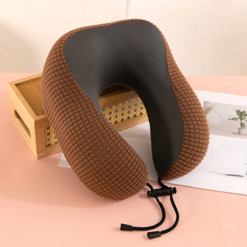 Gối hơi chữ U thêu Camelback