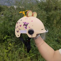 Mũ bảo hiểm trẻ em đáng yêu