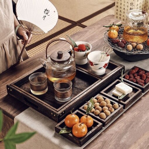 Khay gỗ đựng trà và đồ ăn nhẹ