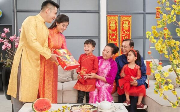 quà Tết cho bố mẹ